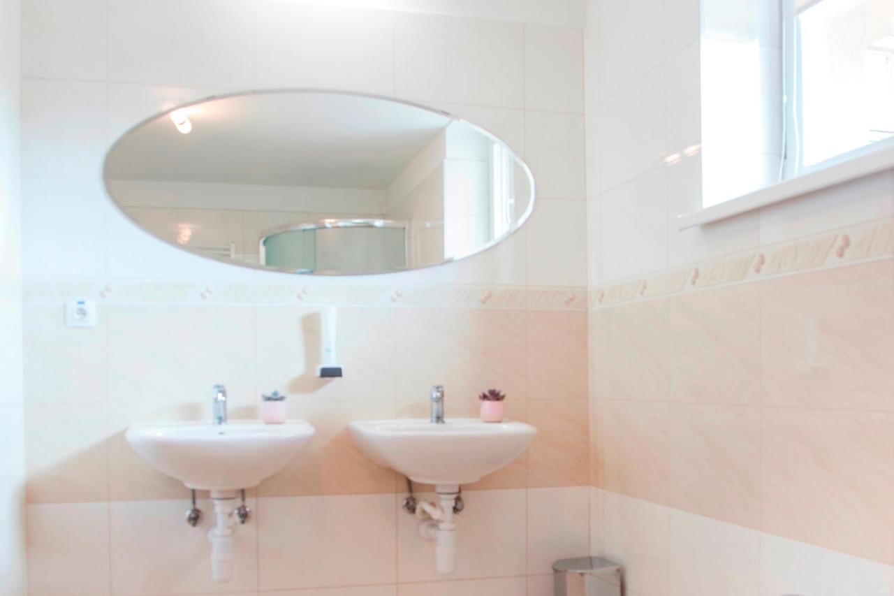 Hotel Eminent Stupava Εξωτερικό φωτογραφία