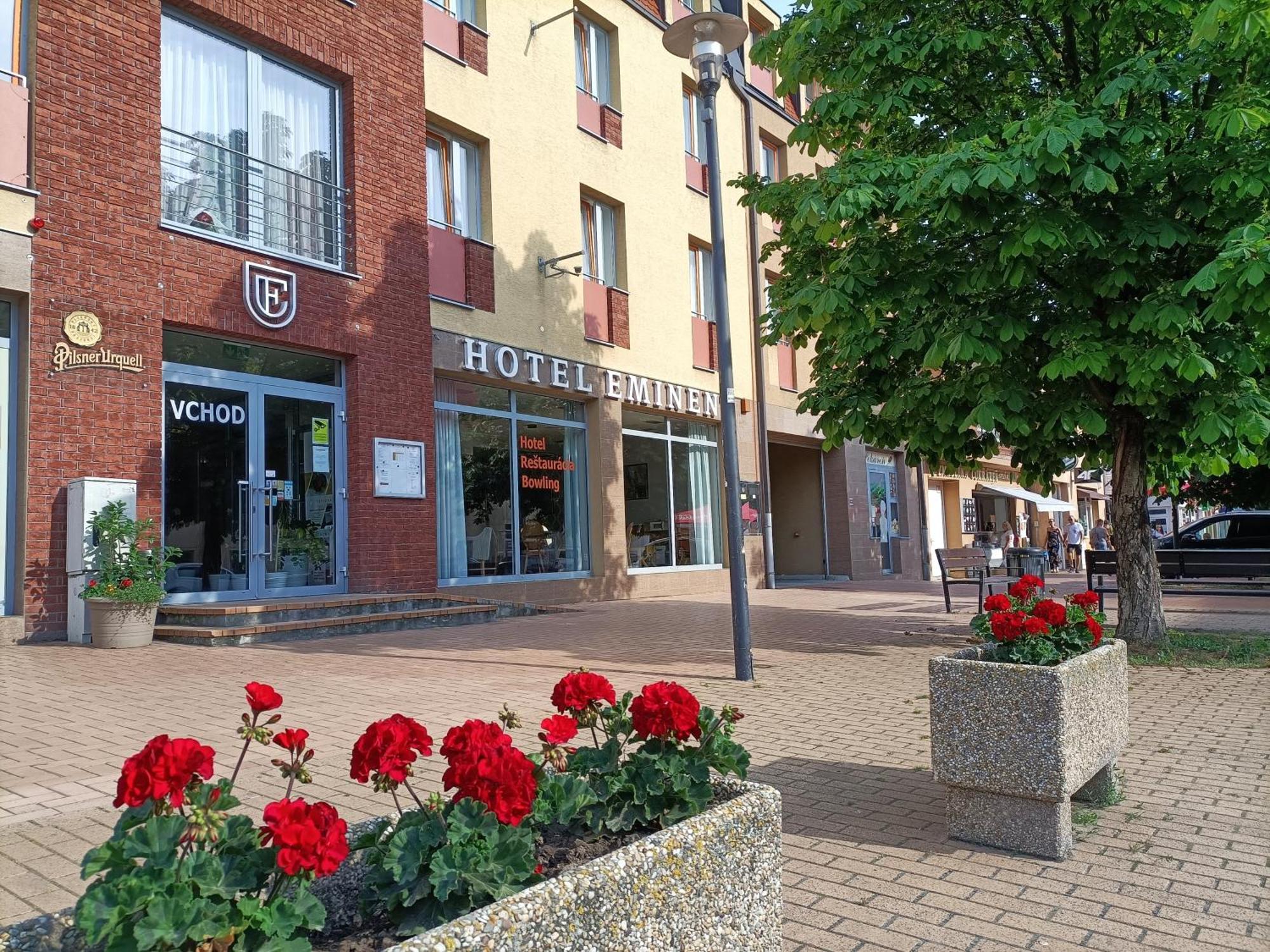 Hotel Eminent Stupava Εξωτερικό φωτογραφία
