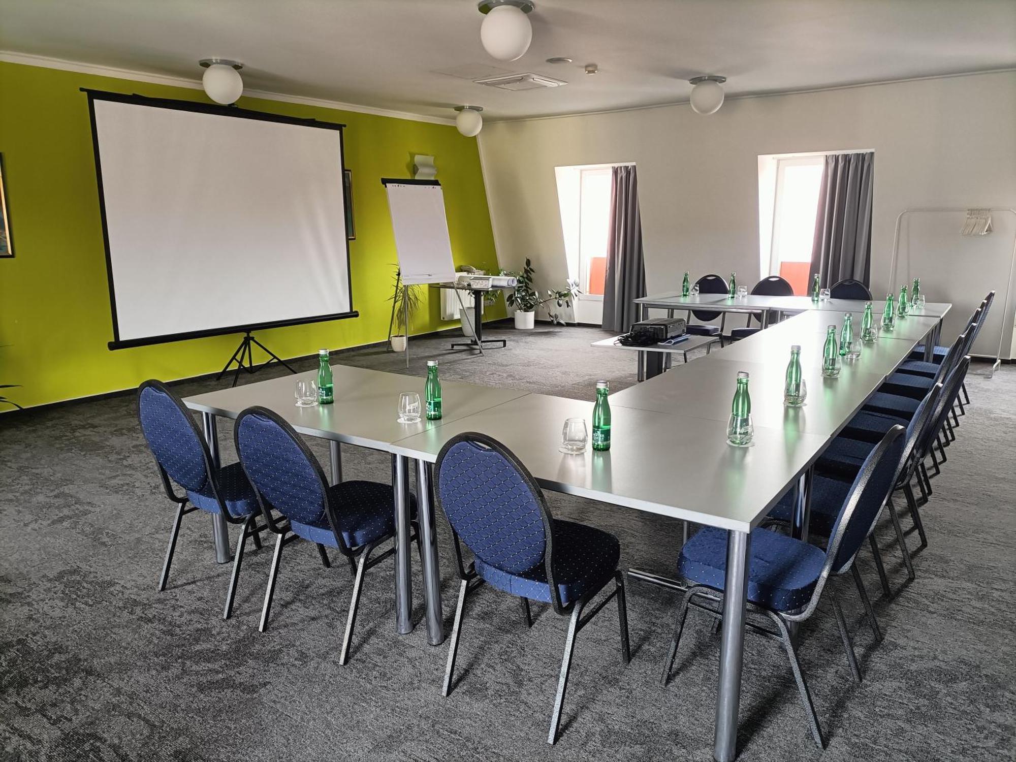 Hotel Eminent Stupava Εξωτερικό φωτογραφία